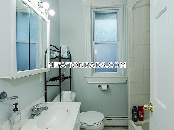 5th image of 62 Algonquin Rd #1