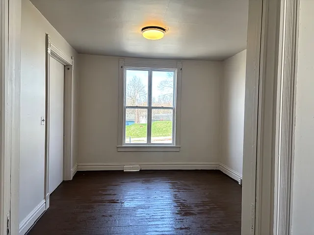 606 Court St — Photo 8