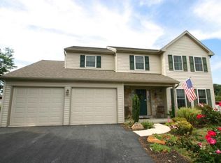 611 W Ridge Rd, Elizabethtown, PA 17022