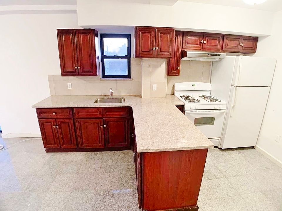 1st image of 27-35 21st St #3WW