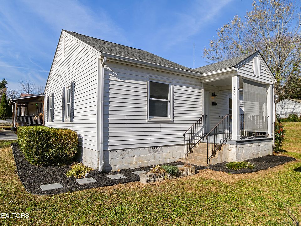 1st image of 921 Shamrock Ave
