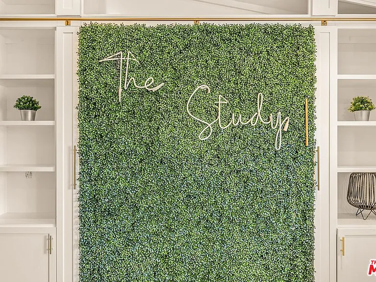 14050 Magnolia Blvd #312 — Photo 25
