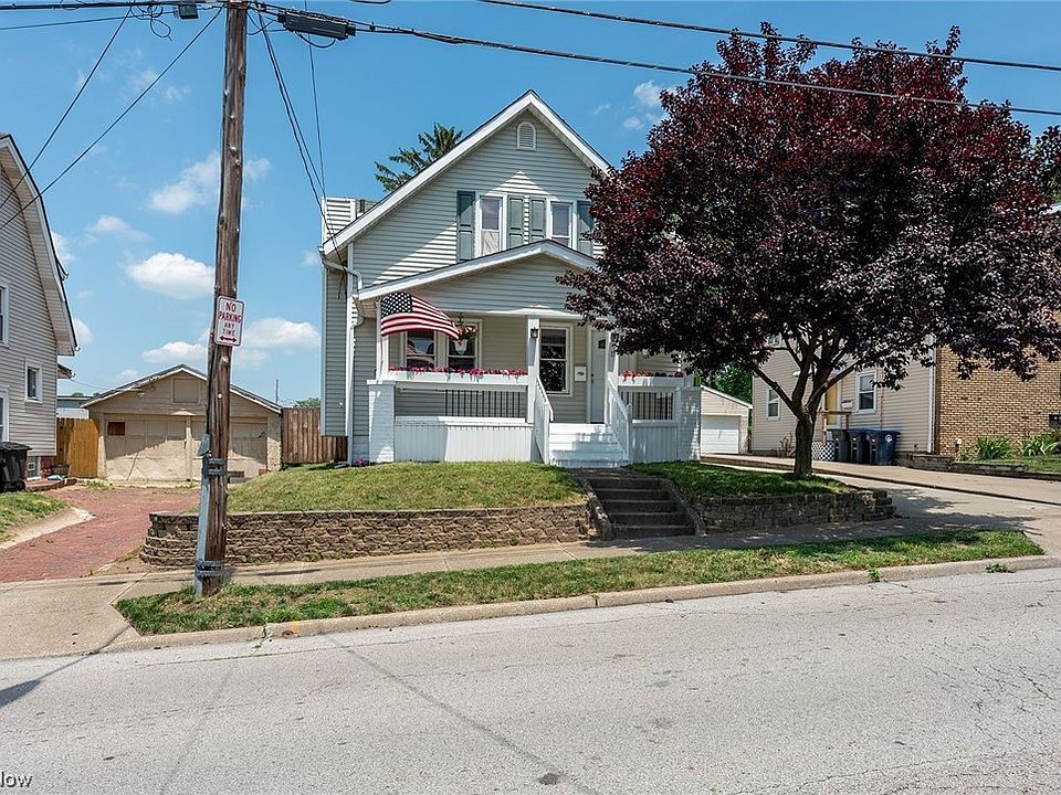 1st image of 15 E Woodsdale Ave