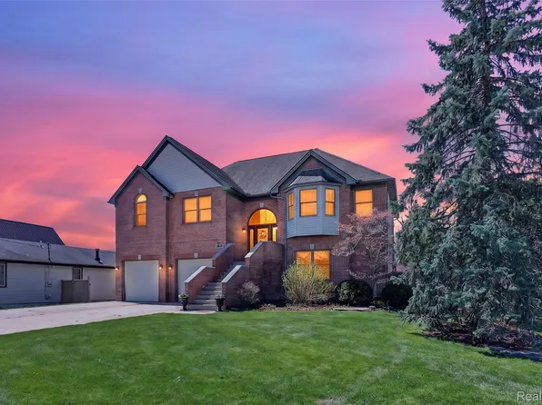 15653 Milliman Rd, Brownstown, MI 48173