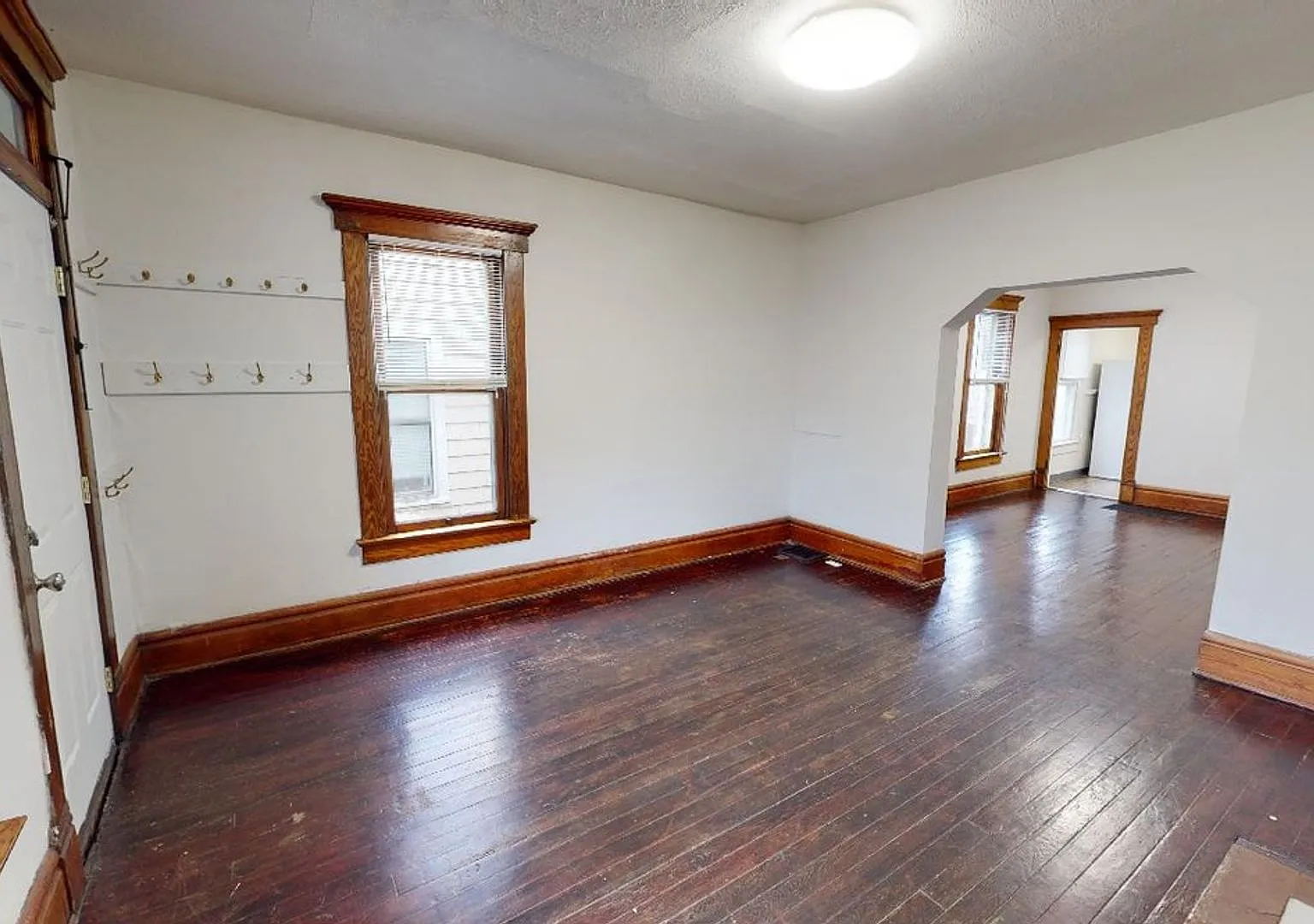 Spacious 4 Bedrooms / 2 Full Baths Beautiful House!! Available August 2027! — Photo 4