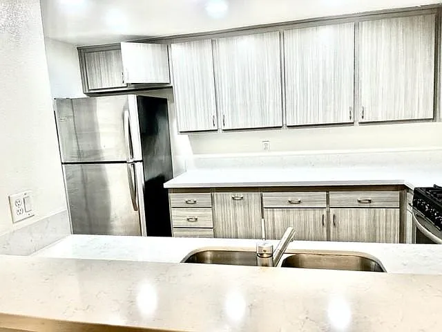 91 Arlington Dr #13 — Photo 6
