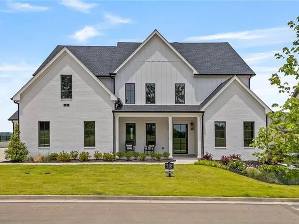 213 Brogans Blf, Ball Ground, GA 30107