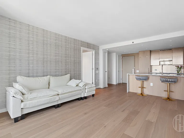 111 W 56th St #37A — Photo 5