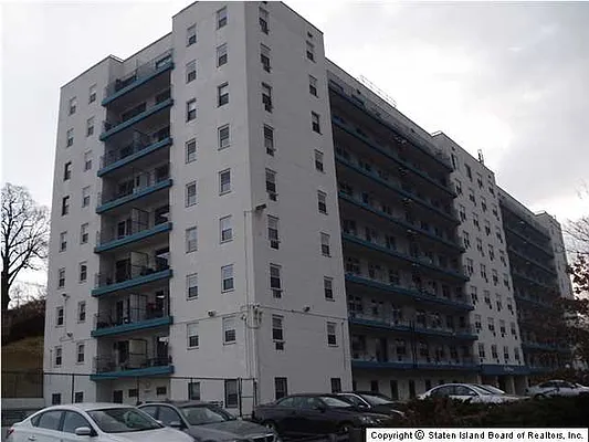 Sold by Neuhaus Realty, Inc. | media 17