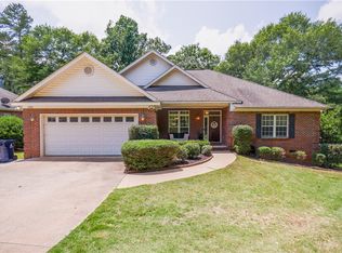 1331 N College St, Auburn, AL 36830