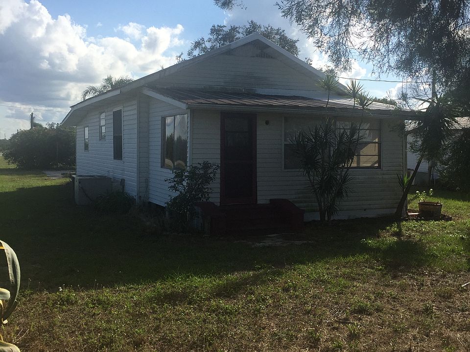 1st image of 2570 El Dorado Ave