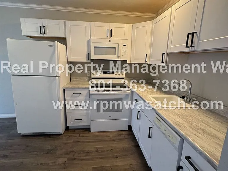 438 N Center St #309 — Photo 2
