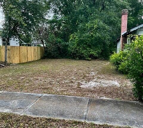 3rd image of 1009 S 12th St