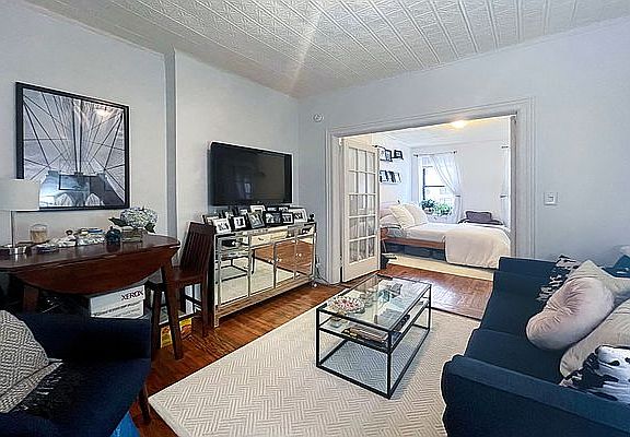 2nd image of 416 W 47th St APT 1B