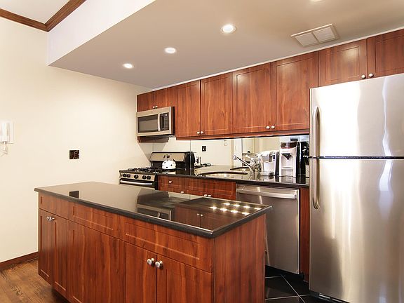 5th image of 425 E 78th St APT 5C