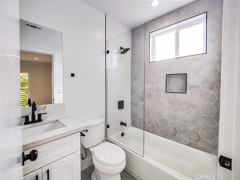 3811 Exposition Blvd #2 — Photo 34