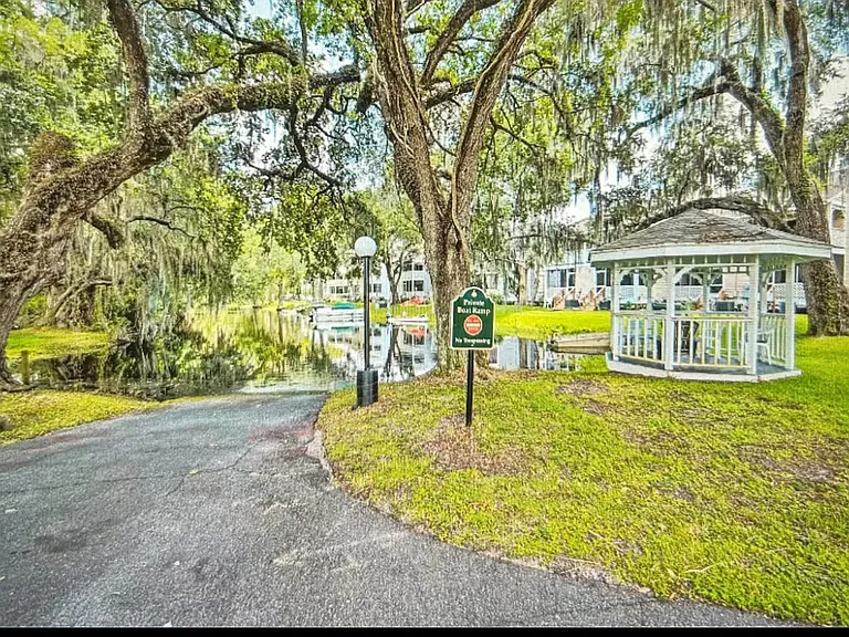 1284 Cypress Cove Ct — Photo 8