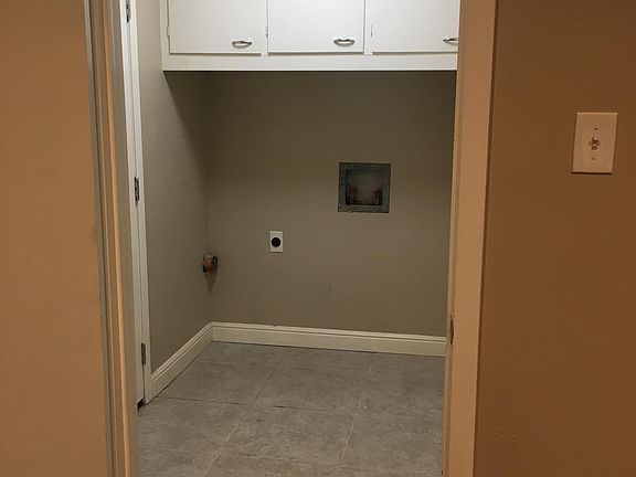 2nd image of 4313 Ashmore Dr