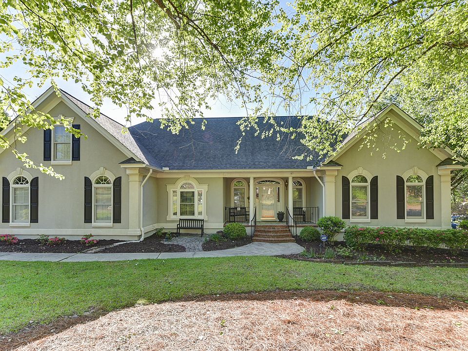1st image of 208 Bentwood Ln
