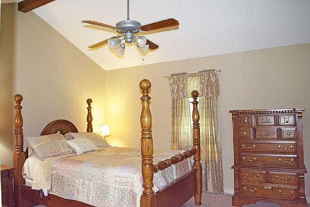 1st image of 424 Thomas Jefferson Cir