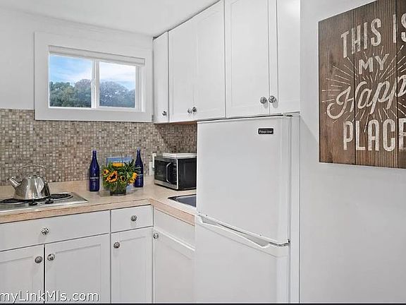 3rd image of 27 Island Inn Rd #7C
