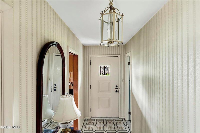 5th image of 178 Westchester Drive S.