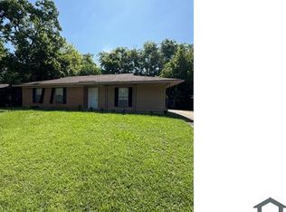 628 Green Leaf Dr, Montgomery, AL 36108