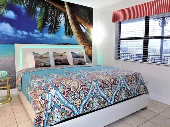 16333 Gulf Blvd #204, Redington Beach, FL 33708