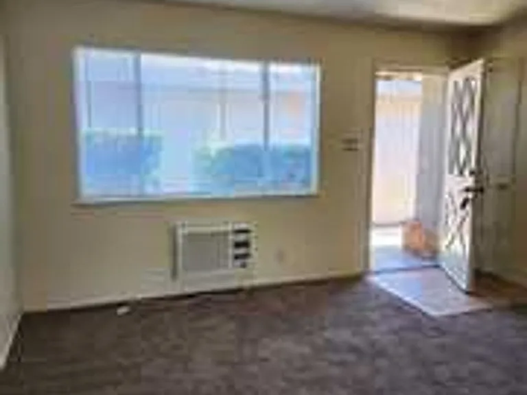 1914 Celeste Ct — Photo 4