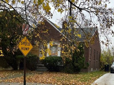 16221 Saint Marys St, Detroit, MI, 48235