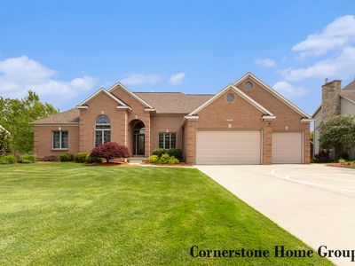 5273 S Silverstone Dr NE, Comstock Park, MI, 49321