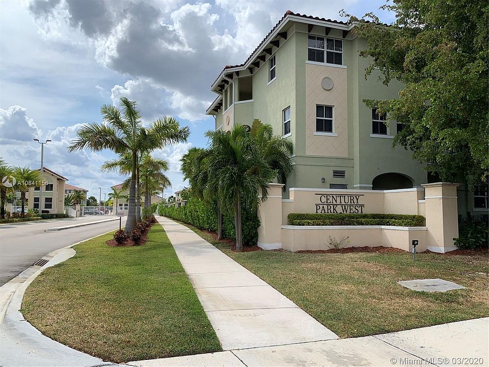 1st image of 290 NW 109th Ave APT 212