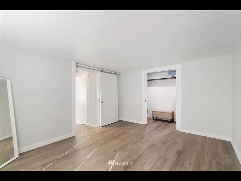 10924 SE 304th St — Photo 2