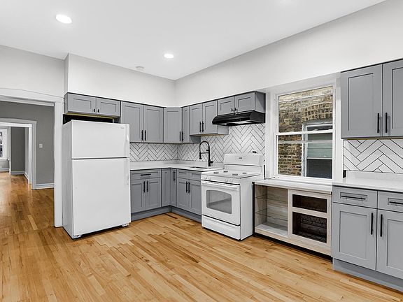 5th image of 4843 Greenleaf St APT 1