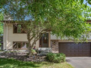 1537 Sunny Way Ct, Anoka, MN 55303