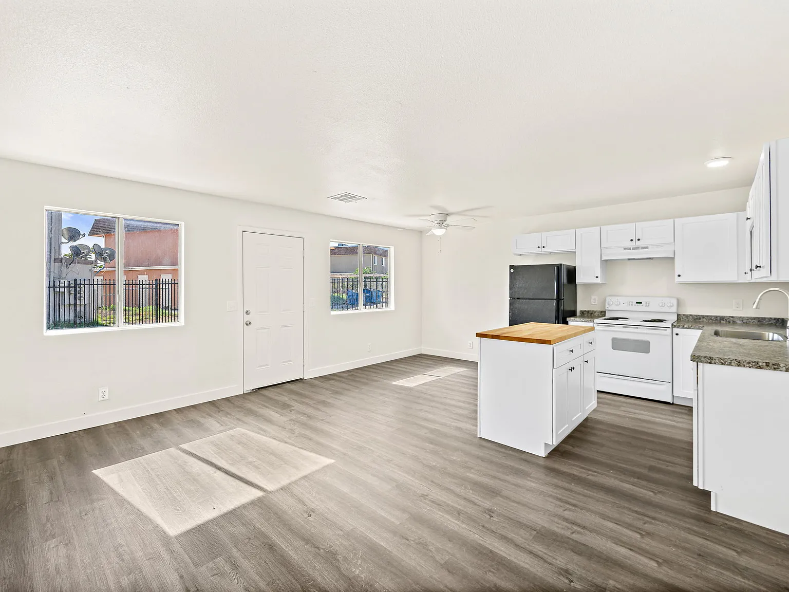 2 bed, 731 sqft, $1,400 — Photo 3