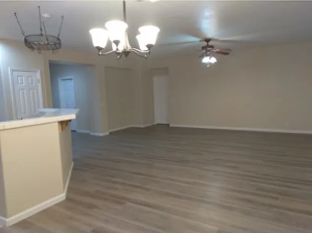 3 bed, 1705 sqft, $1,950 — Photo 4
