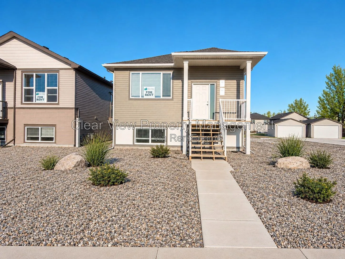 2 bed, 2.0 bath, 900 sqft, $1,599 — Photo 2
