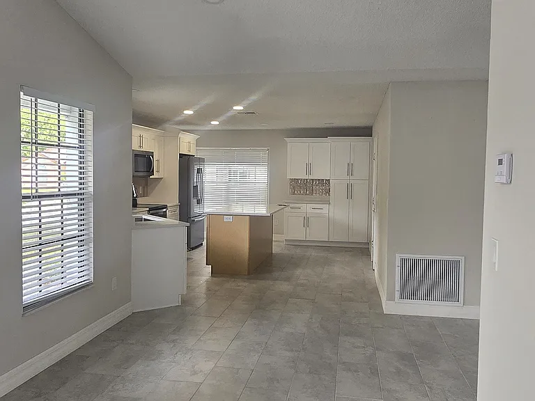 10114 Allenwood Dr — Photo 9