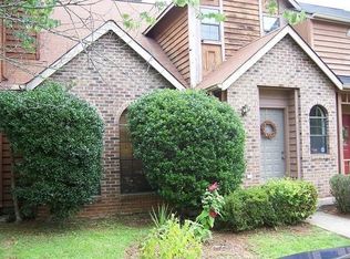 881 Heritage Oaks Dr, Stone Mountain, GA 30088