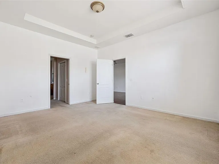 7055 Heatherbrook Dr — Photo 14