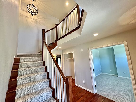 5th image of 1813 Sequoia Dr