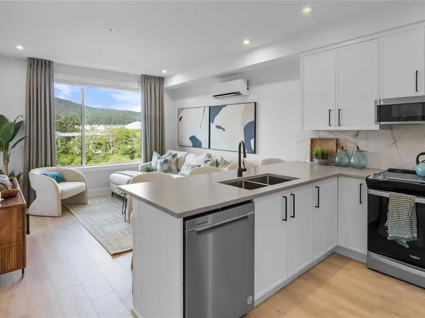 1371 Goldstream Ave #614, Langford, BC V9B 2Y5