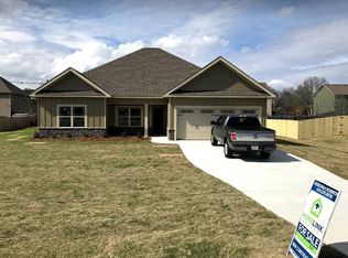 9 Maxwell Dr, Fort Mitchell, AL 36856