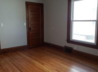 333 S 27th St #2, Lincoln, NE 68510