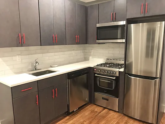 Rented by Zuz Realty | media 36