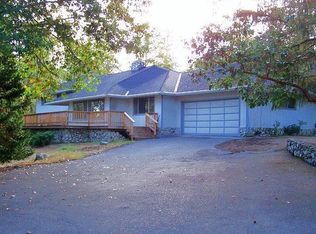 255 Humberd Ln, Grants Pass, OR 97527