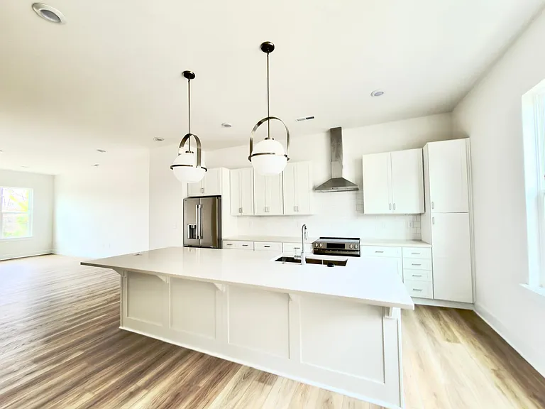 3423 Holabird Ln — Photo 38