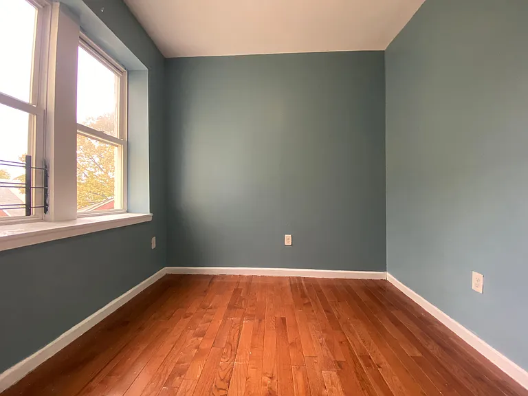 45-47 Cedar Ave #11 — Photo 8