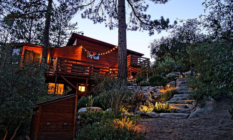 1st image of 25454 Manzanita Dr